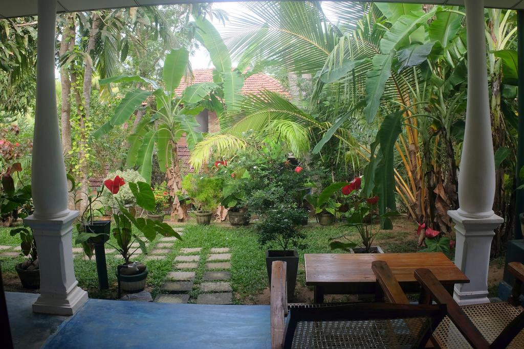 Sansala Guesthouse & Restaurant 탕갈레 외부 사진